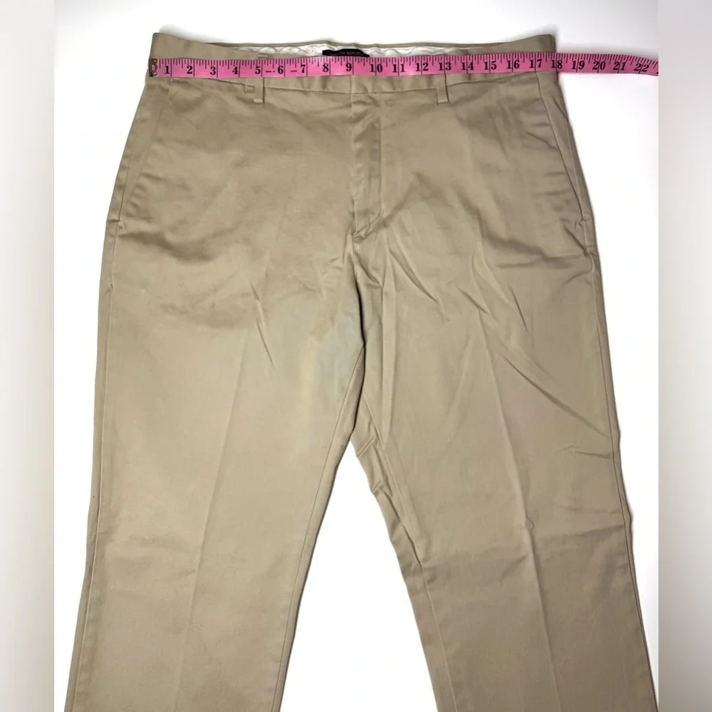 Banana Republic Men's Aiden Chino Straight Leg khaki Pants Size- 36 x 32